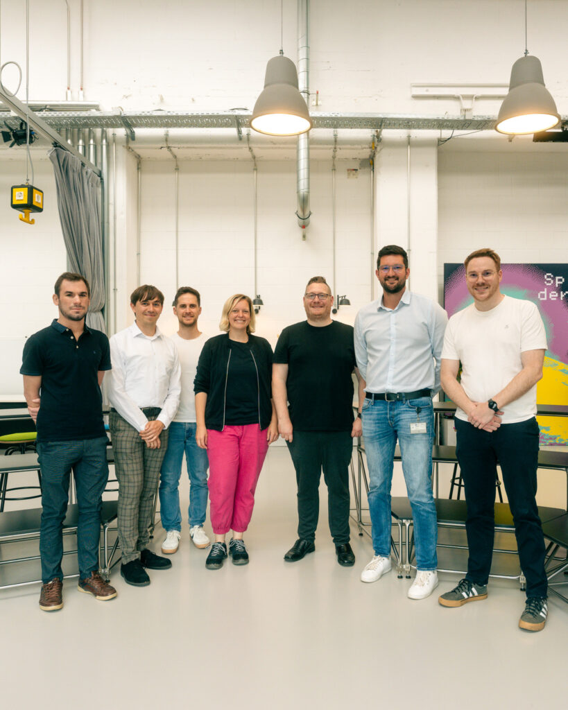 Gruppenfoto aus der Projektgalerie von East Side Fab